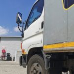 Side view of used Hyundai Mighty HD65 dropside truck Johannesburg – sturdy build, low mileage, ready for work Gauteng